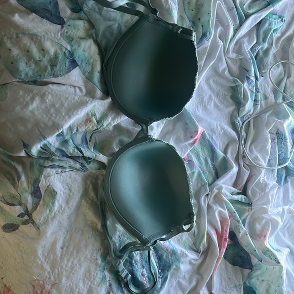 Victoria secret bra 36D never been worn - Picture 2 of 2